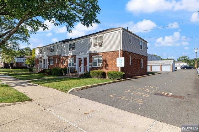 206 Grand Ave #b, Rutherford, NJ 07070