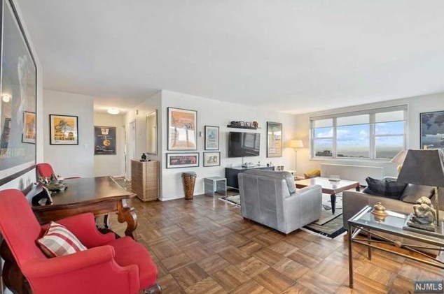 2000 Linwood Ave ##19a, West Fort Lee, NJ 07024
