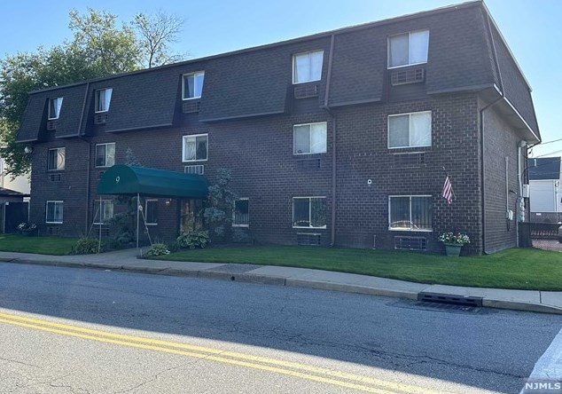 9 Vreeland Ave #1b, Hackensack, NJ