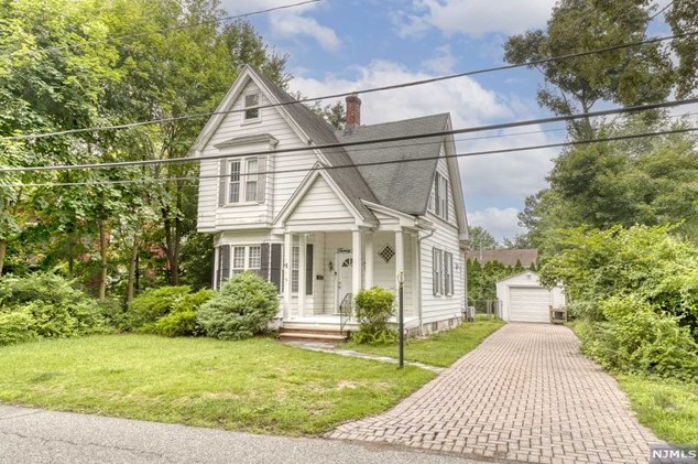 25 Blanche Ave, Demarest, NJ 07627