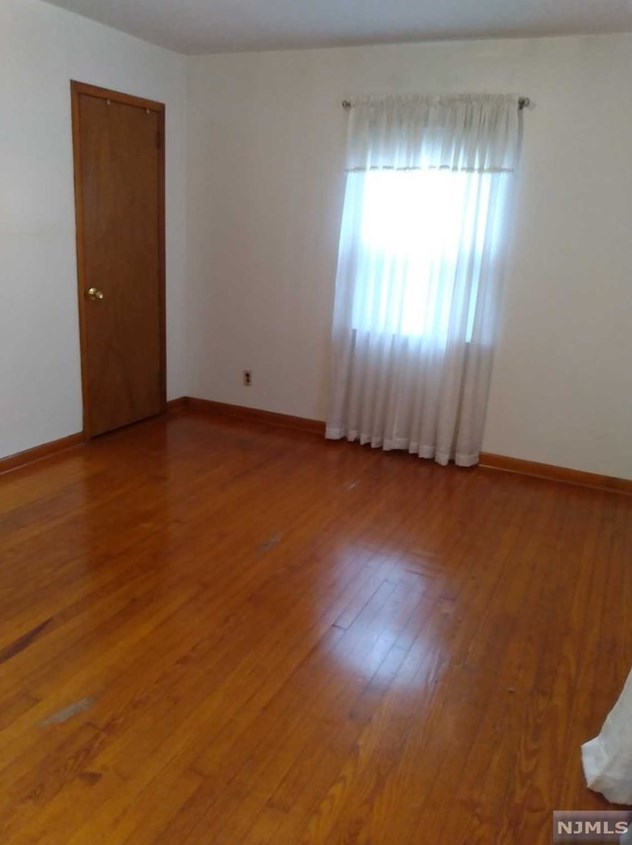 27-29 Patterson St, East Newark, NJ 07029