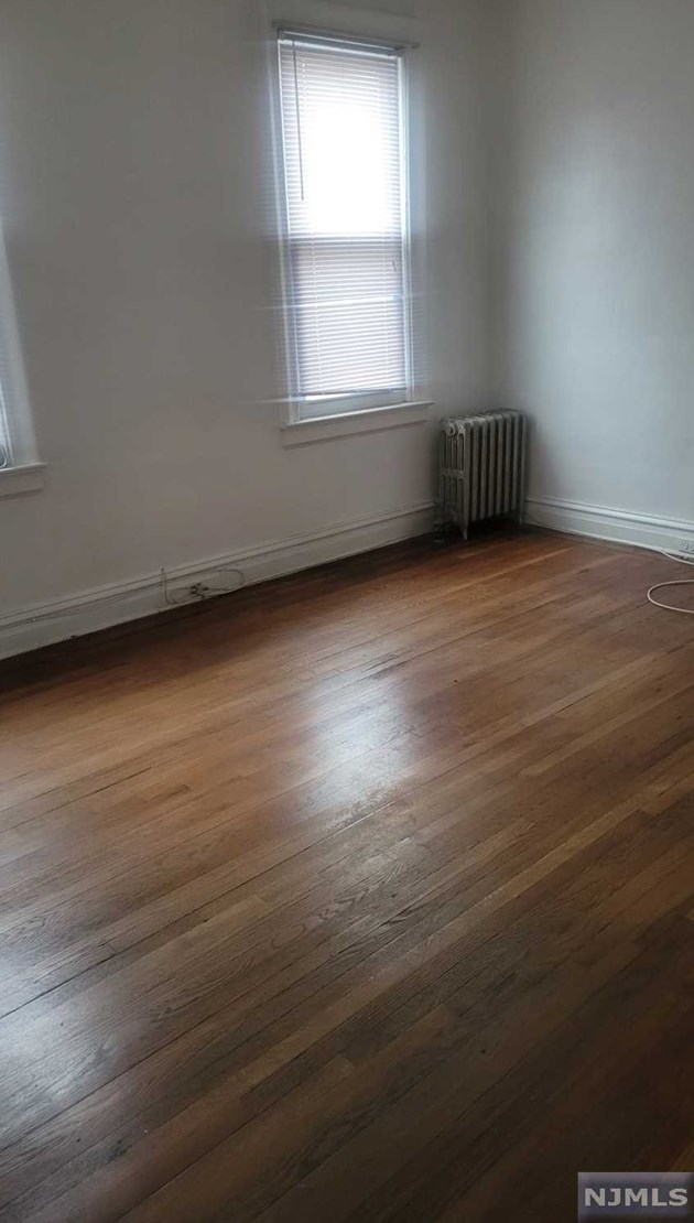56-58 E 33rd St, Paterson, NJ 07514