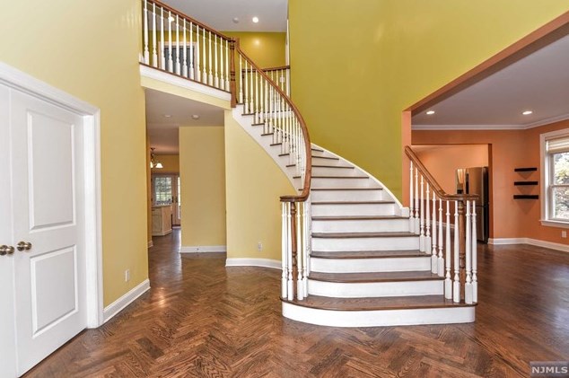 143 W Glen Ave, Ridgewood, NJ 07450