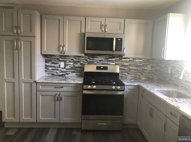 1 Oak St #fl 2, Clifton, NJ 07014