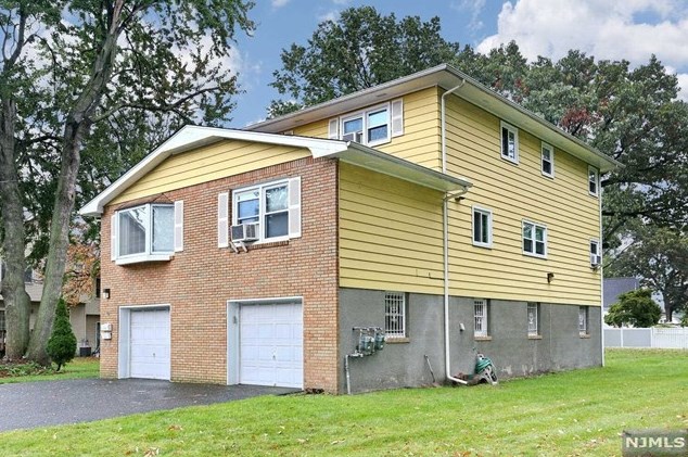 93 Kaufman Ave ##2, Little Ferry, NJ 07643