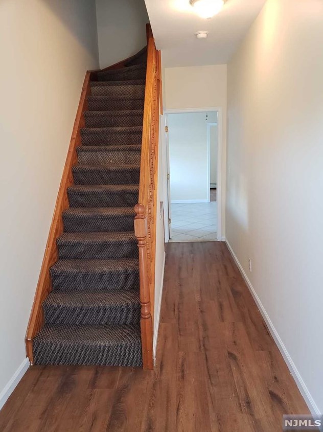 112 Lester St #1, Wallington, NJ 07057