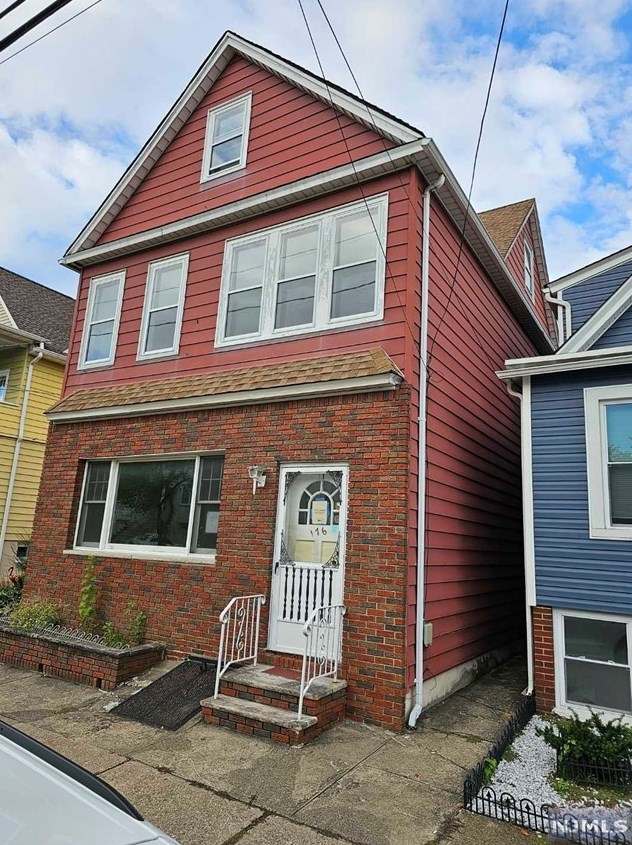 176 Pierre Ave, Outwater, NJ 07026