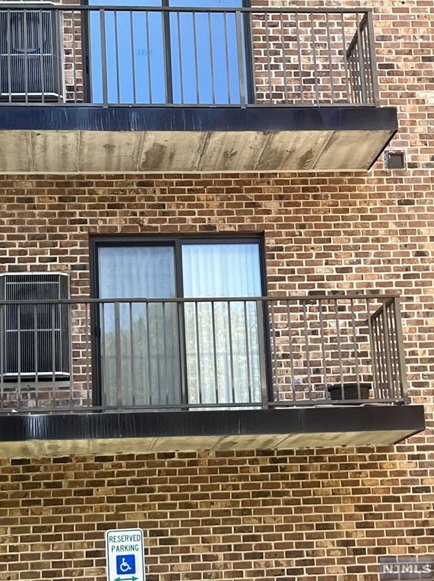 99 Teaneck Rd #217, Ridgefield Park, NJ 07660
