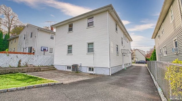 67 Barbara St, Bloomfield, NJ 07003