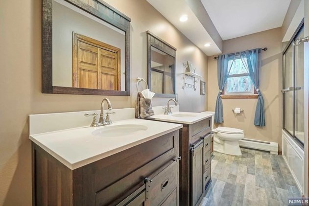 401 Page Ave, Lyndhurst NJ  07071-2417 exterior