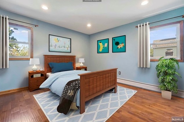 401 Page Ave, Lyndhurst NJ  07071-2417 exterior