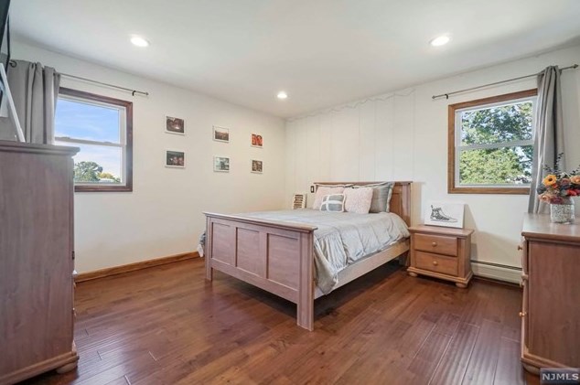 401 Page Ave, Lyndhurst NJ  07071-2417 exterior