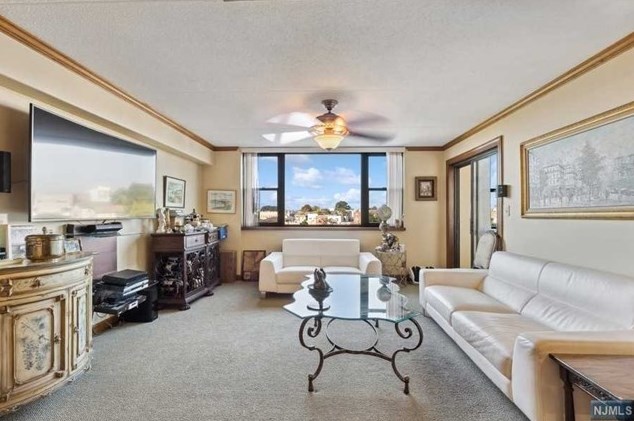 250 Gorge Rd #10g, Cliffside Park, NJ 07010