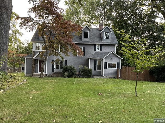 655 Koch Peak Ave, Westwood, NJ 07676