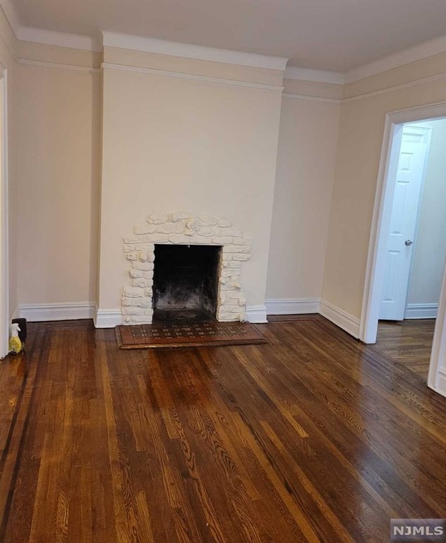 30 W Harriet Ave #2e, Palisades Park, NJ 07650