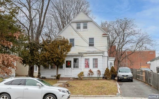 12 Orchard St #1, Hillsdale, NJ 07642