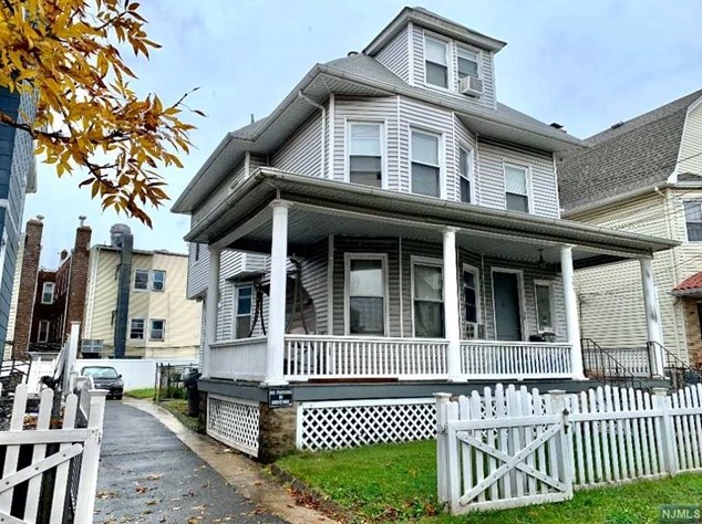 399 Chestnut St #2, Kearny, NJ 07032