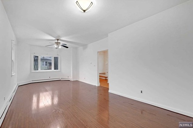 549 Freeman St, Lyndhurst NJ  07071-1909 exterior