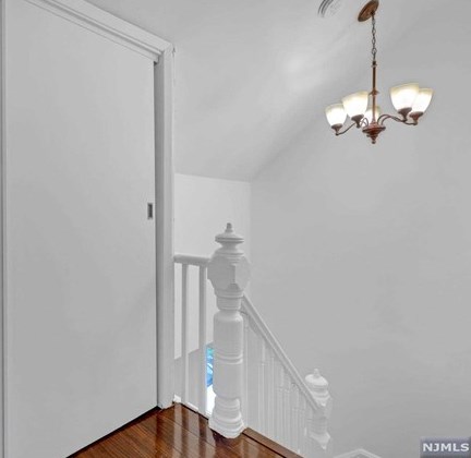 549 Freeman St, Lyndhurst NJ  07071-1909 exterior