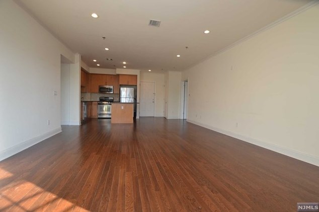 500 Anderson Ave #301, Cliffside Park, NJ 07010
