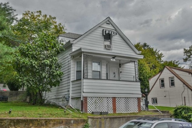 43 14th St, Paterson, NJ 07506-3763