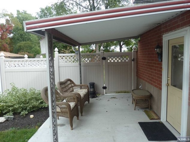 29 Emerson Rd, Westwood, NJ 07675