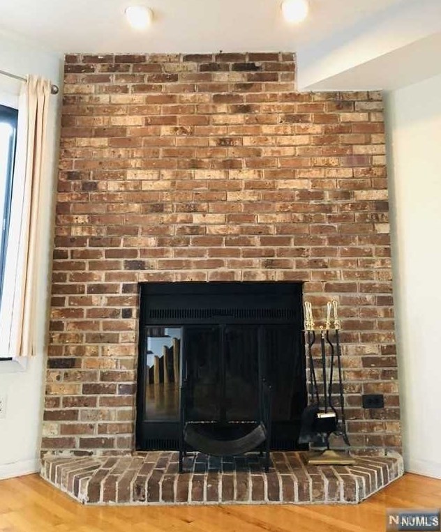 1595 John St, West Fort Lee NJ  07024-2505 exterior