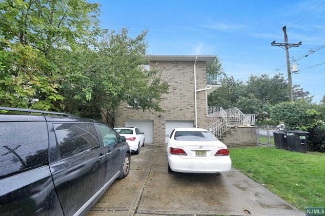 300 Glen Ave #2nd Floor, Palisades Park, NJ 07650