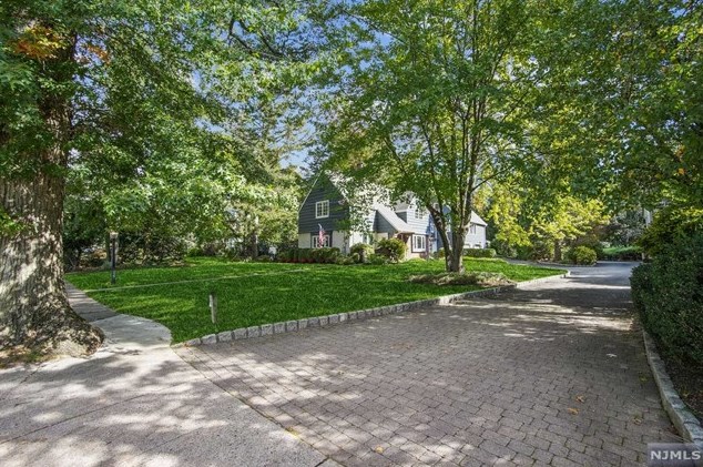 363 S Irving St, Ridgewood, NJ 07450