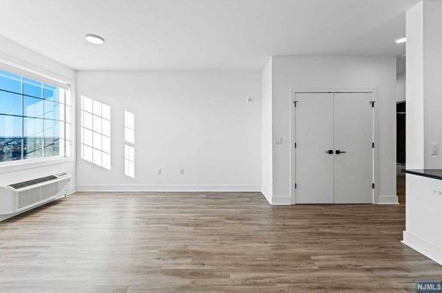 520 Cliff St ##418, Fairview, NJ 07022