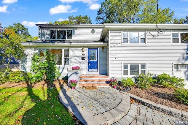 298 Cornwall Rd, Ridgewood, NJ 07452
