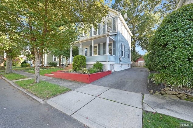 142 Grand St, N Milford, NJ 07646