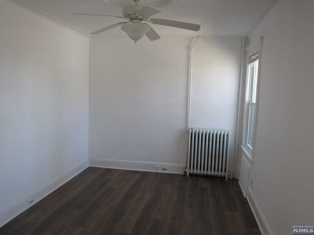 30 Ottawa Ave #1st, Hasbrouck Heights, NJ 07604