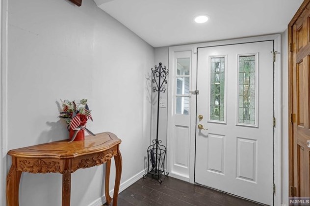 343 Forest Ave, Paramus NJ  07652-5501 exterior