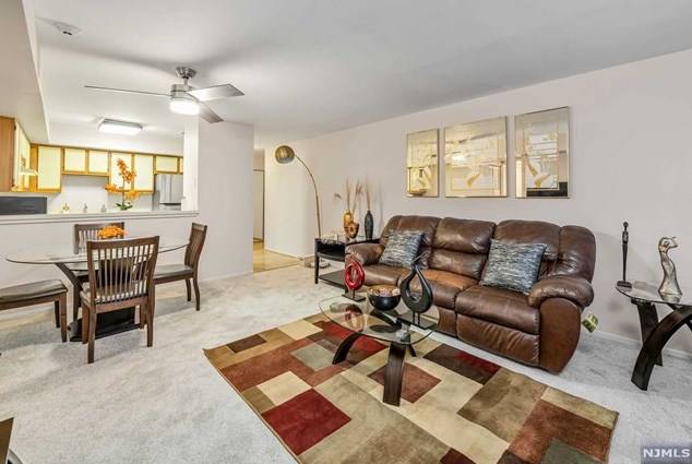 19 Plauderville Ave #201, Outwater, NJ 07026