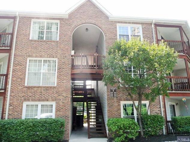 144 Lynette Dr, West Fort Lee, NJ 07024-2174