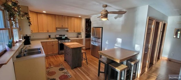 125 Upper Lakeview Ave, Skyline Lakes NJ  07456-2831 exterior