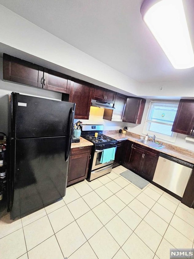 469 Stuyvesant Ave, Lyndhurst NJ  07071-2625 exterior