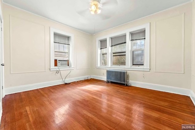 16 Poe Ave, Newark NJ  07106-1507 exterior