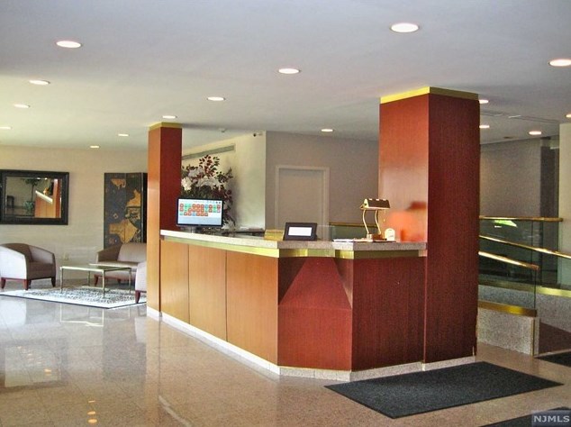 2185 Lemoine Ave #5e, West Fort Lee, NJ 07024