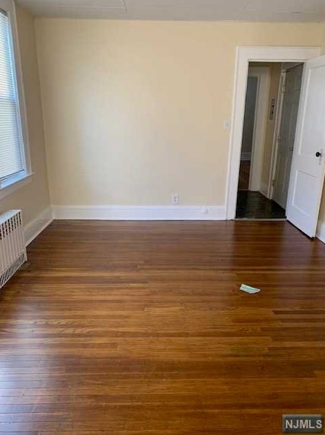 160 Chestnut St #4, Nutley, NJ 07110