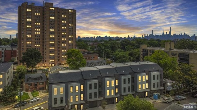 574 Kearney Ave, Cliffside Park, NJ 07010