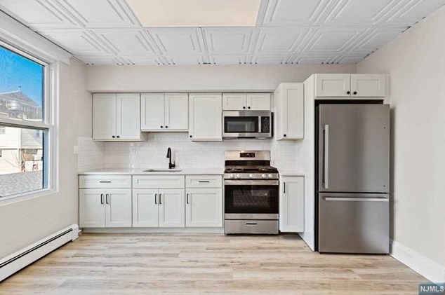 221 3rd St #2, Fairview, NJ 07022