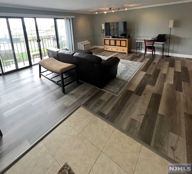 1150 River Rd Apt 2g, Edgewater, NJ