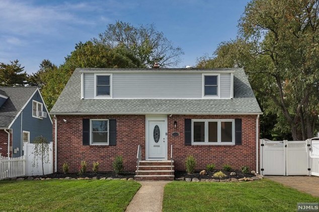 244 Tenafly Rd, Englewood, NJ 07631-2232