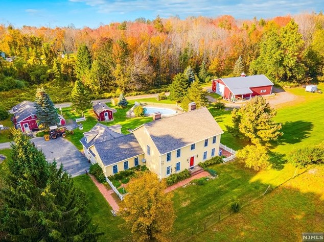 231 Willows Rd, Fredon, NJ 07860