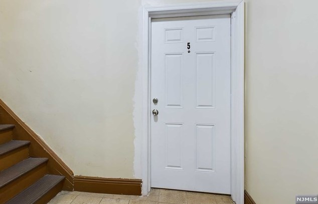 415 Dodd St #5, East Orange, NJ 07017