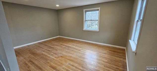 15 1st St #2, North Arlington, NJ 07031