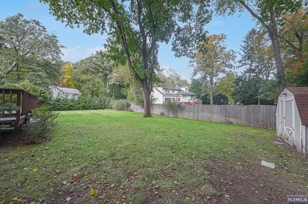 66 Washington Ave, Hillsdale NJ  07642-2840 exterior