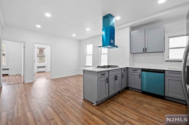 33 Ridge Rd #1, North Arlington, NJ 07031